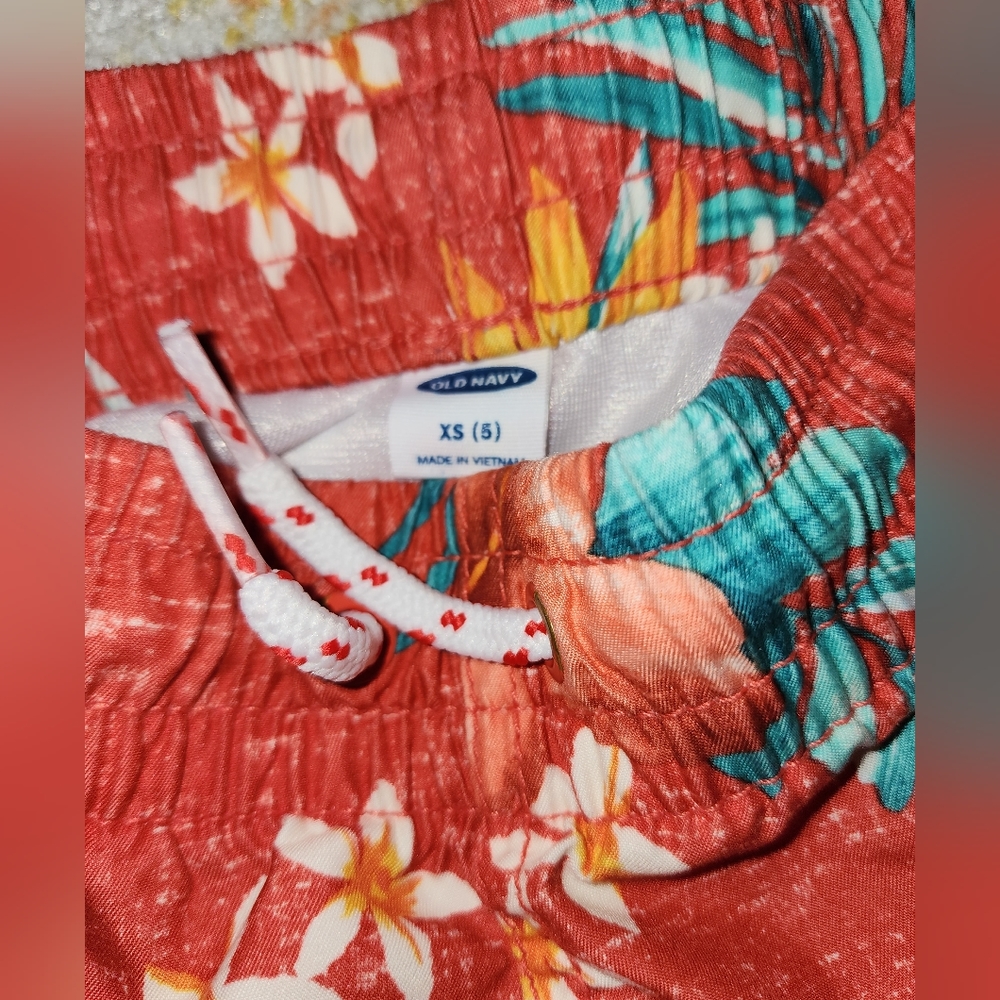 ** 2/$20 ** Swim Trunks & 2 Rashguards Bundle - Picture 2 of 7